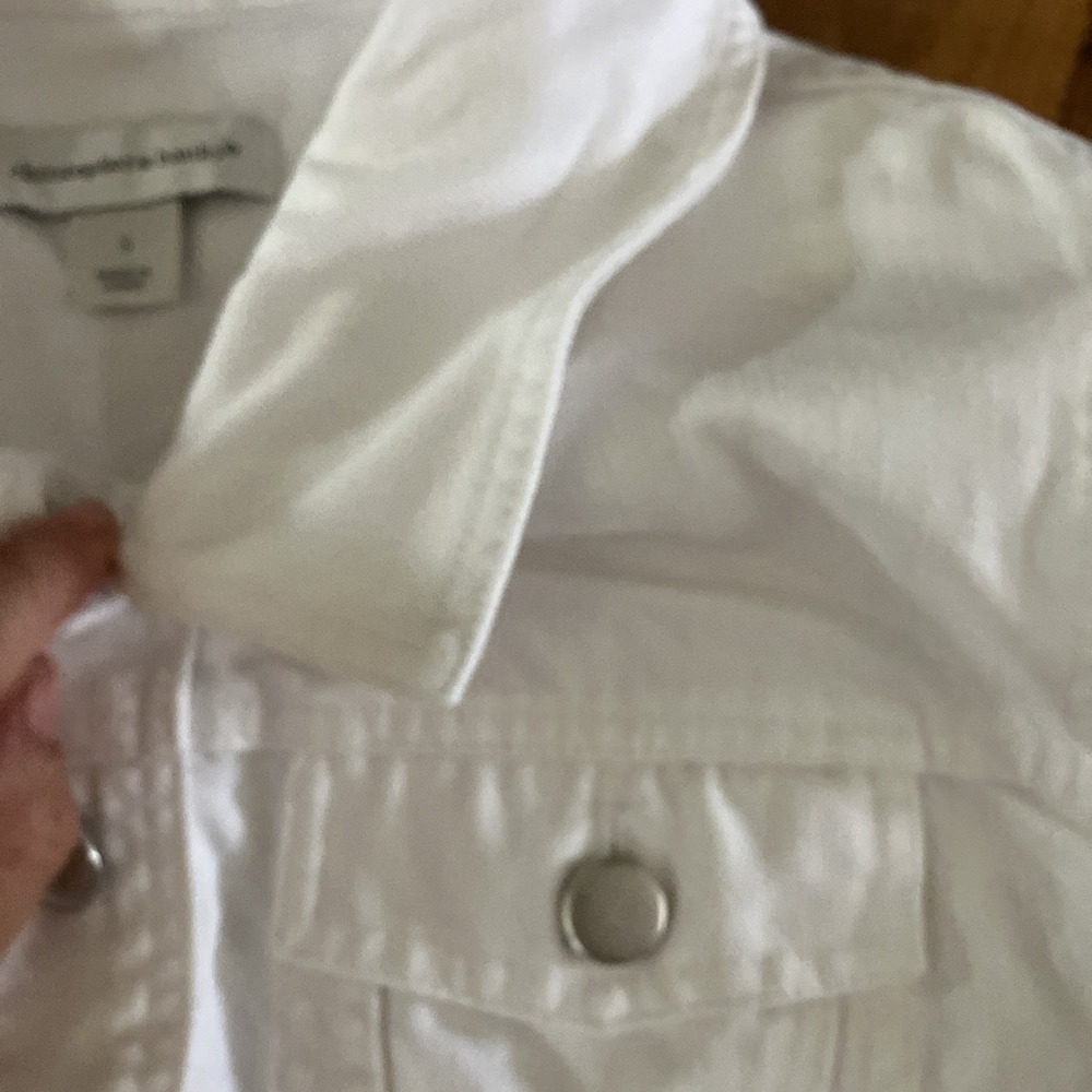 Christopher & Banks Small White Denim Trucker Jacket Cropped Minimalist Western - Picture 3 of 6